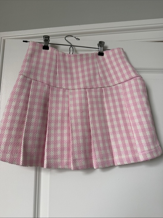 Aqua Dresses & Skirts - Aqua Pink and White Pleated Mini Skirt